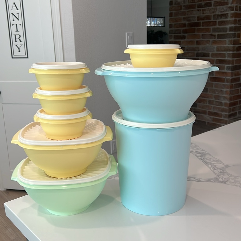 Cute. Tupperware 8pc Set - Picture 16 of 16